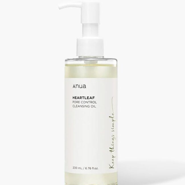 Acne-fighting Cleansing Oil Anua’s Heartleaf Pore…